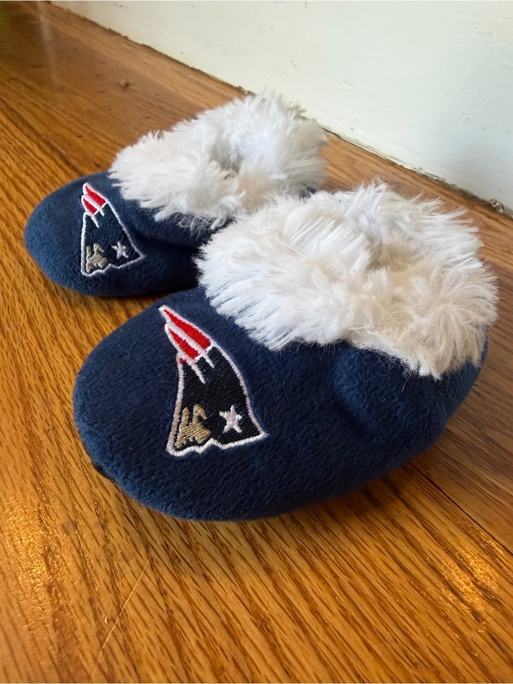 Forever Collectibles Patriots Baby Slippers